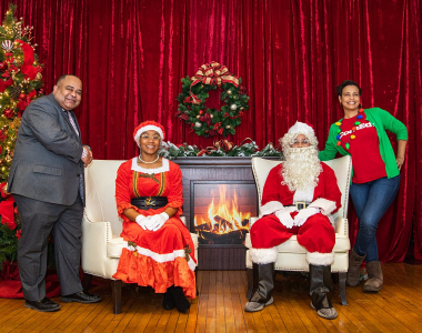 2019 Holiday Outreach Event in AustinRachel Bires Photography