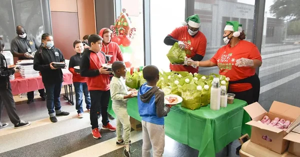 2021-holidaymagic-daisiefoundation-sonnyimages-_0285-houston