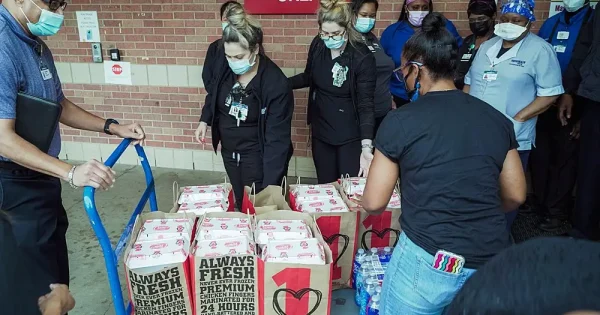 2021-mothers-day-houston-daisie-foundation-raisingcanes_0043