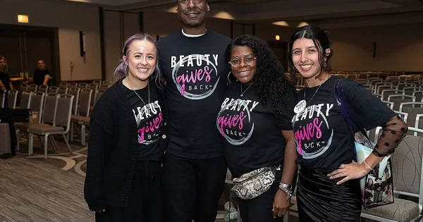 Beauty-Gives-Back-Beautician-Summit-Chicago-Daisie-Foundation-Alex-_0063