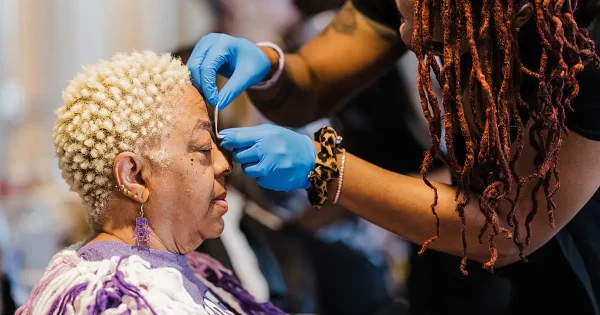 Daisie Foundation Mother's Day Makeover 2026