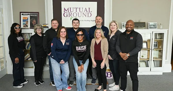 Chicago-Suburbs-Mothers-Day-Giveback-Acts-Daisie-Foundation-2025_0026