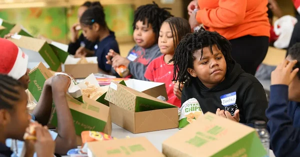 Holiday-Magic-Experience-2024-Chicago-Daisie-Foundation_0329
