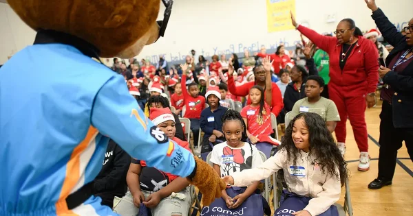 Holiday-Magic-Experience-2024-Chicago-Daisie-Foundation_0344