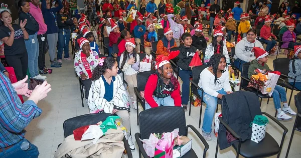 Holiday-Magic-School-Experience-Event-2024-Houston-Daisie-Foundation__0055