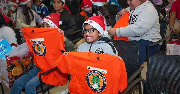 Holiday-Magic-School-Experience-Event-2024-Houston-Daisie-Foundation__0057