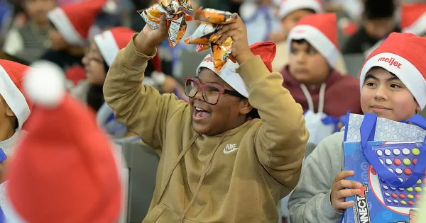 Holiday-Magic-School-Experience-Event-2025-Milwaukee-Daisie-Foundation_0038