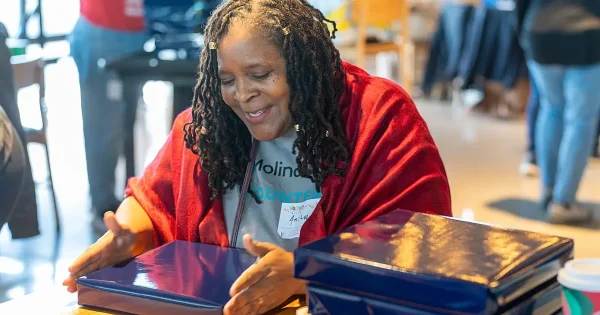 Holiday-Magic-Wrapping-Party-2024-Milwaukee-Daisie-Foundation_0103
