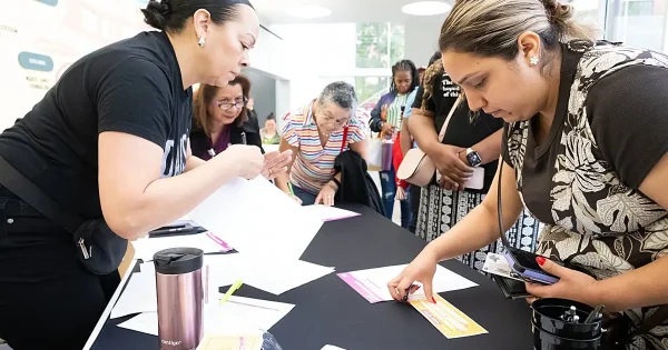 Houston-Mothers-Day-Makeover-Event-Daisie-Foundation-2026-_0393