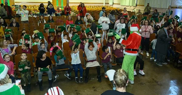 daisie-foundation-2023-milwaukee-holidaymagic-initiatives-hayesbilingual-sm_0776