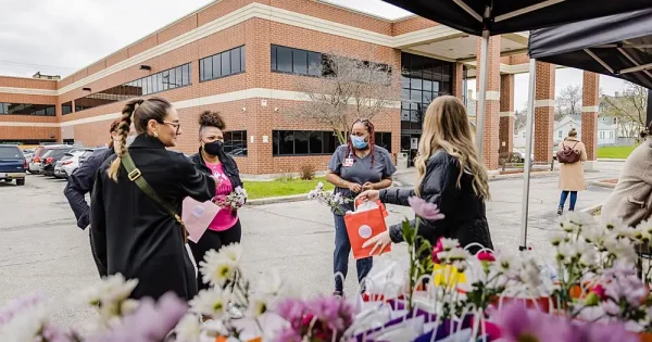 daisie-foundation-milwaukee-mothersday-event-2022-madiellisphoto_1217